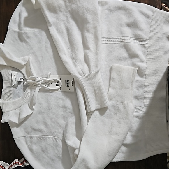 Free assembly thin long sleeved sweeter.. - Picture 3 of 5